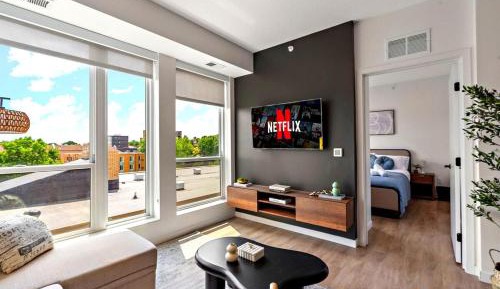 One-Bedroom Deluxe Apartment