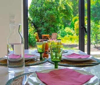 One-Bedroom Apartment with Garden