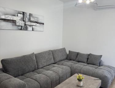 One-Bedroom Apartment with Balcony
