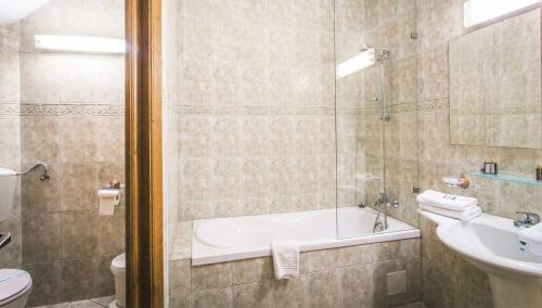 One-Bedroom Apartment Area Starcul Alb