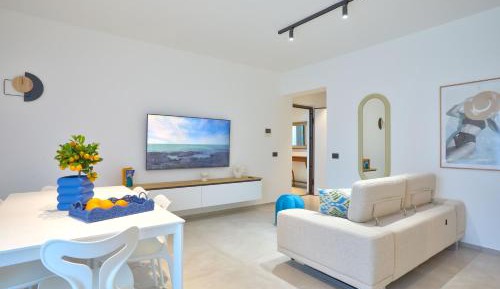 Two-Bedroom Apartment with Balcony and Sea View