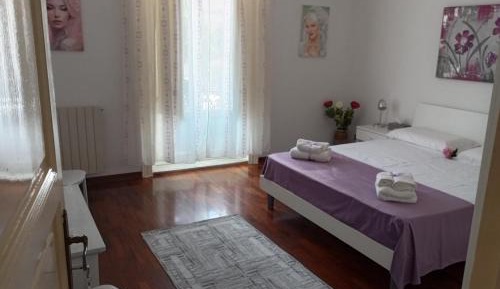 Standard Double Room with Shared Bathroom