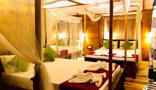 Villa with Garden View