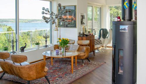Four-Bedroom Holiday Home