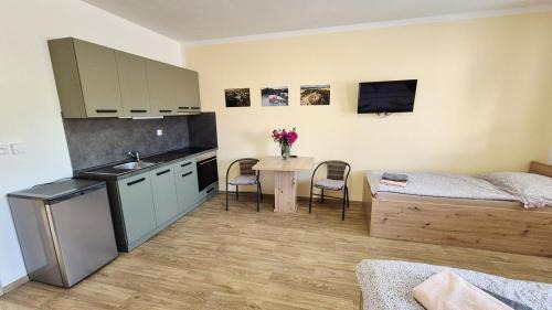 Deluxe King Suite
