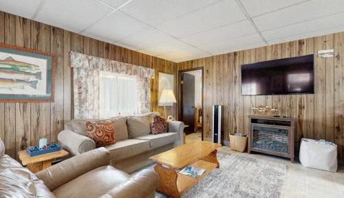 Two Bedroom Holiday Home