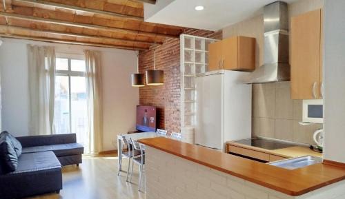 Three-Bedroom Apartment with Balcony
