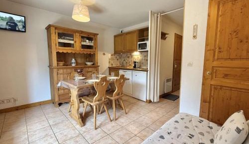 Apartment (4 Adults)