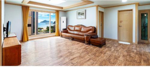 Two-Bedroom Townhouse