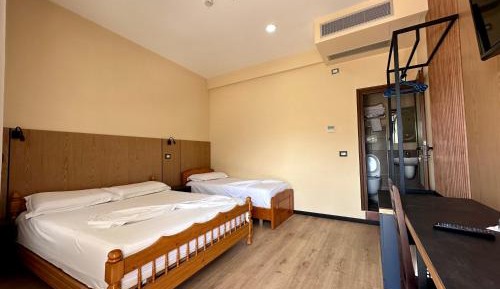 Economy Triple Room with Panoramic Balcony