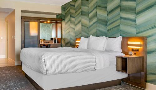 King Room - Accessible/Non-Smoking