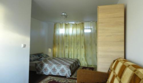 Deluxe Double Room (2 Adults + 1 Child)
