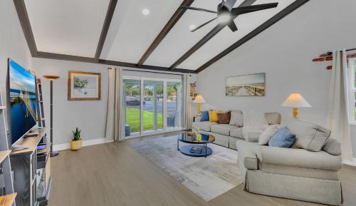 Two-Bedroom Deluxe Apartment