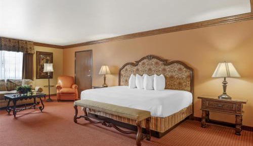 Presidential King Suite
