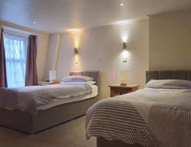 Double or Twin Room with Bathroom