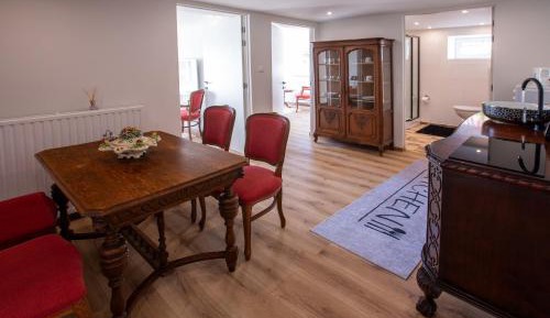 Queen Room with Garden View