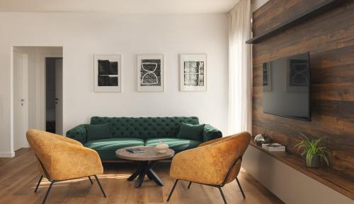 Three-Bedroom Deluxe Apartment
