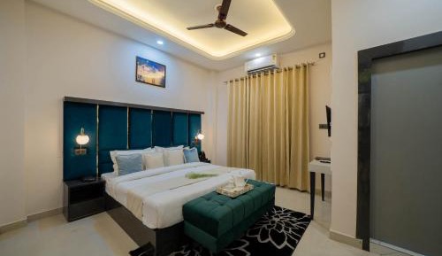 Studio with Sofa Bed