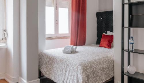 Single Room with Shared Bathroom