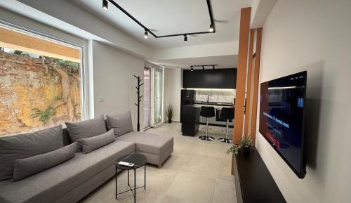 One-Bedroom Apartment with Garden