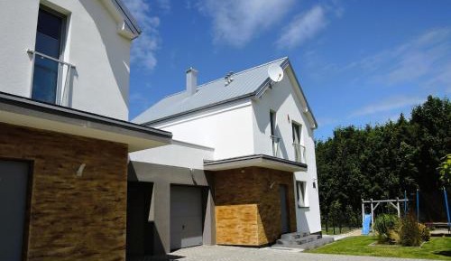 Eight-Bedroom Holiday Home