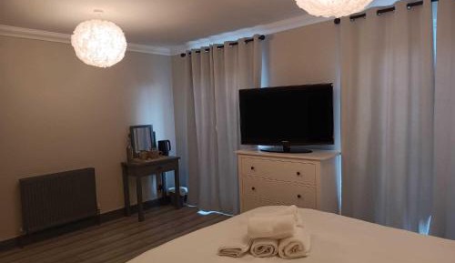 Standard Double Room with Shared Bathroom