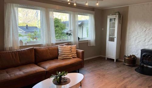 Apartment with Mountain View