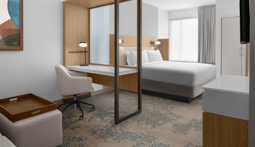 King Suite with Sofa Bed and Adapted Tub - Mobility Accessible