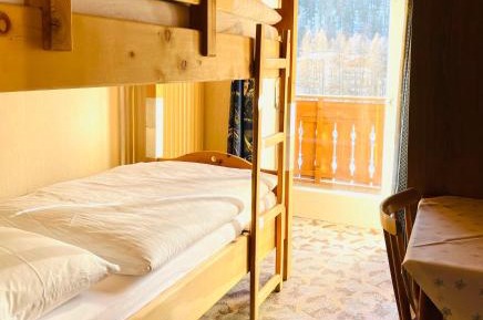 Twin Room with Shared Toilet