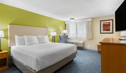 Deluxe King Room - Non Smoking