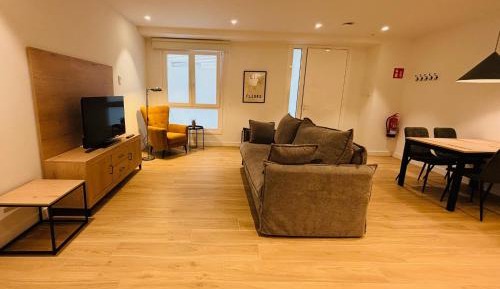 One-Bedroom Deluxe Apartment
