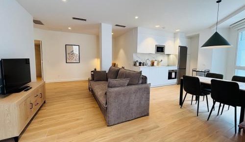 One-Bedroom Deluxe Apartment