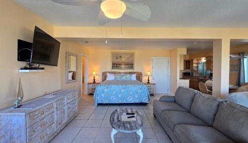 Oceanfront King Suite