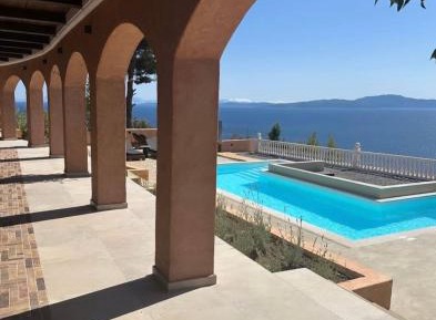 Villa with Garden View