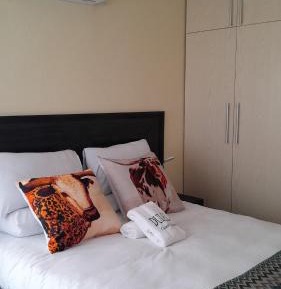 Queen Room with Garden View