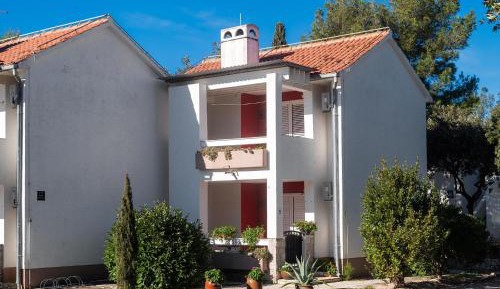 One-Bedroom Apartment with Sea View