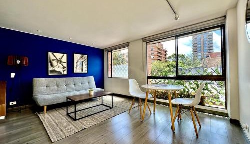One-Bedroom Apartment with View