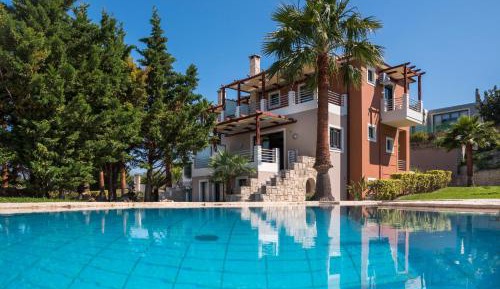 Three-Bedroom Villa with Private Pool and Sea View-Mirtia