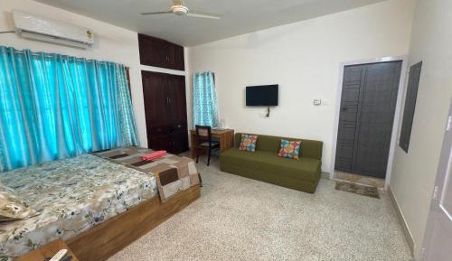 Deluxe Family Room