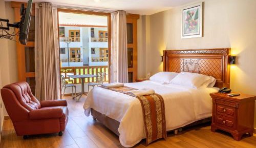 Junior Suite with Pool View