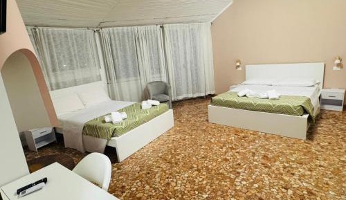 Quadruple Room with Private Bathroom
