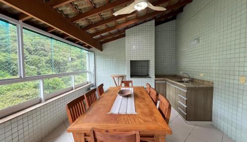 Three-Bedroom Apartment with Mountain View