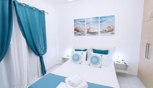 Deluxe One-Bedroom Apartment with City View