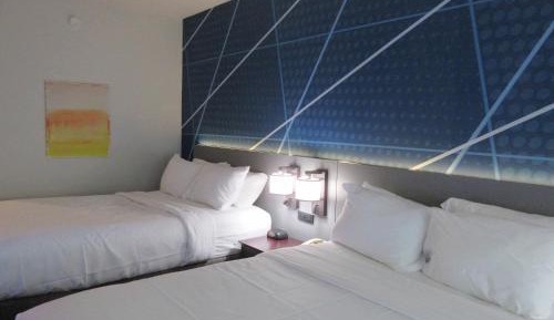 Quadruple Room with Two Queen Beds and Sofa - Non Smoking