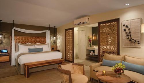 Preferred Club Bungalow Suite King Ocean Front View