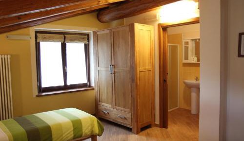 Twin Room with Private Bathroom