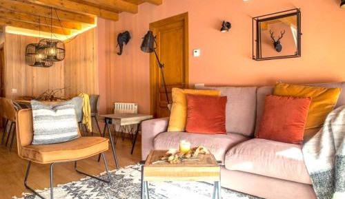Room #1474318201