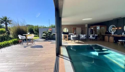 Three-Bedroom Holiday Home 