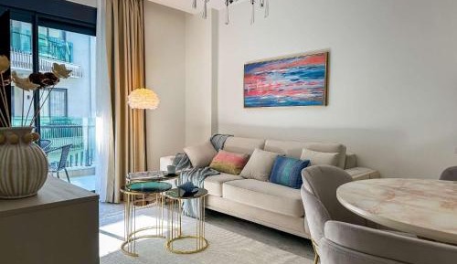 One-Bedroom Apartment with Balcony