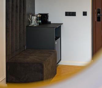 Apartment with Mountain View